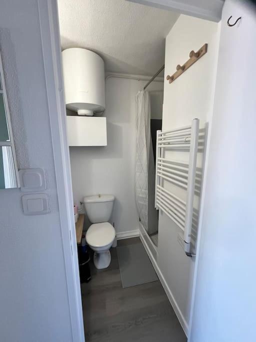 Studio Vue Mer Avec Piscine Et Terrain De Tennis Sausset-les-Pins Kültér fotó