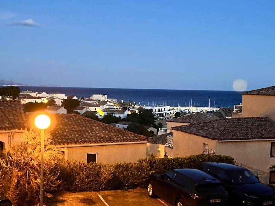 Studio Vue Mer Avec Piscine Et Terrain De Tennis Sausset-les-Pins Kültér fotó